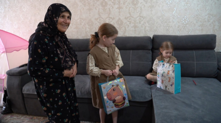 В Хасавюрте передали новогодние подарки для детей участников СВО