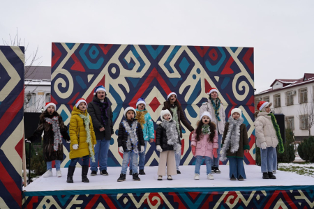 В Хасавюрте на площади имени З.Н. Батырмурзаева состоялось праздничное мероприятие «С Новым годом, Хасавюрт!»