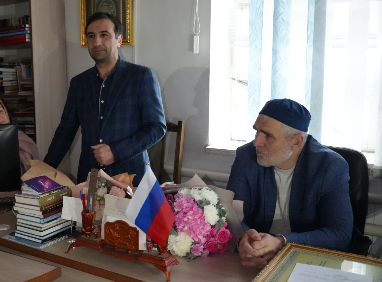 Сотрудников газеты «Дружба» наградили Почётными грамотами Главы Хасавюрта